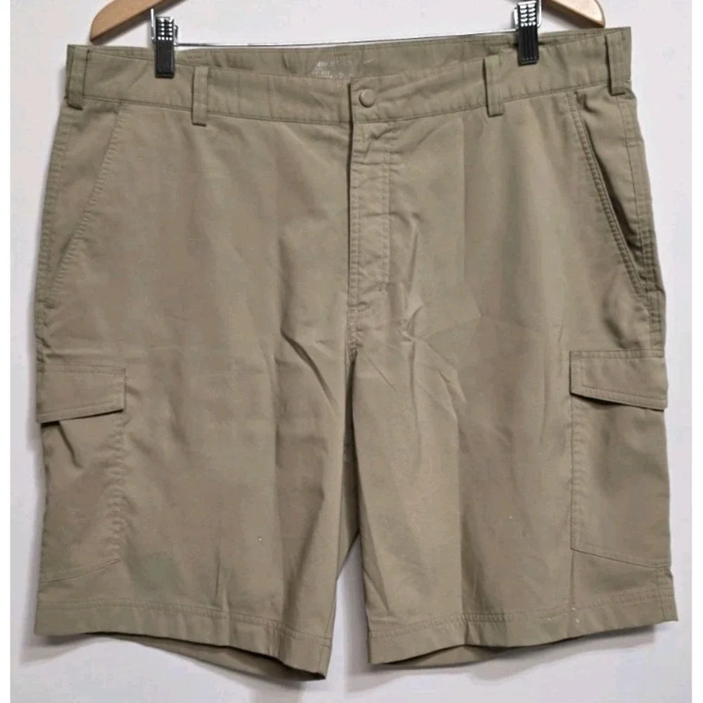 Nike Golf Cargo Shorts Sz 38 Tan Pocket Mens Athletic Flat Front Dri Fit Outdoor